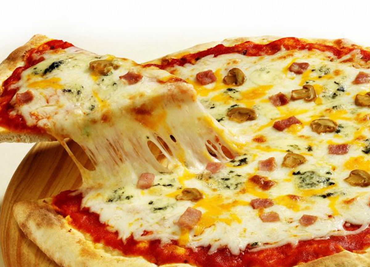 KAŞAR PEYNİRLİ PİZZA